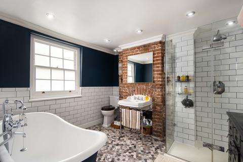 5 Paradise Row, London, E2 9LE