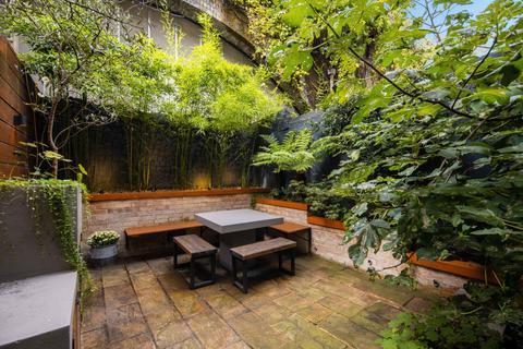 5 Paradise Row, London, E2 9LE