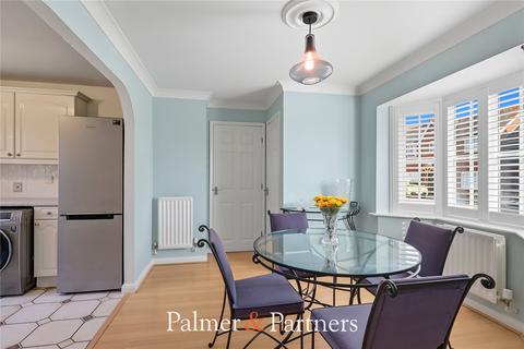 13 Whitmore Crescent, Chelmer Village, Chelmsford, CM2 6YN