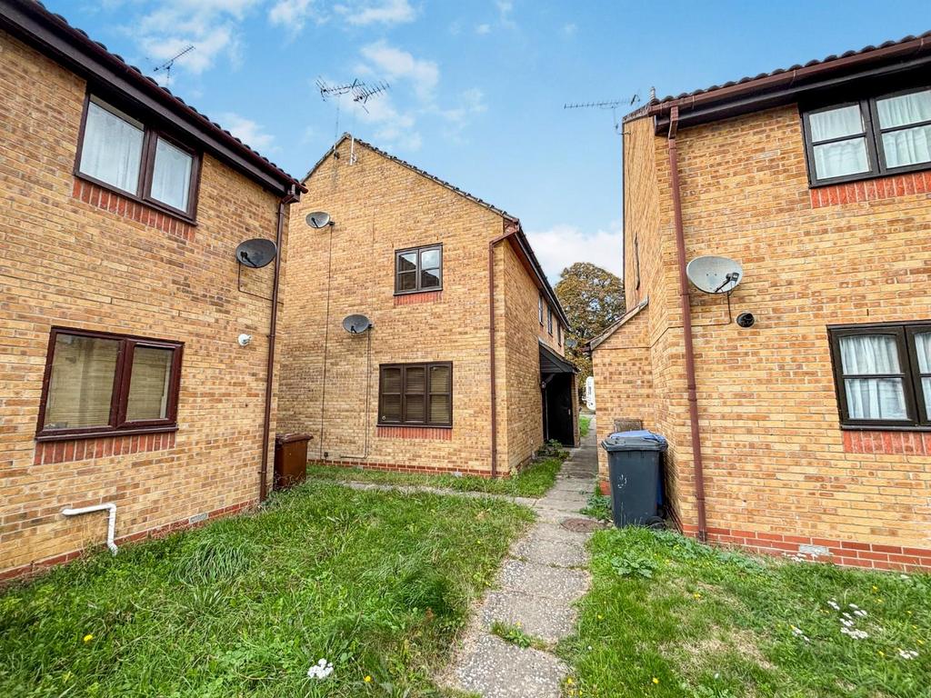 Riverside Way, Brandon IP27 2 bed terraced house - £140,000