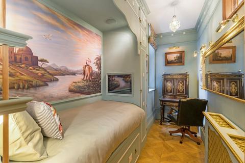 2 bedroom apartment to rent, Pembridge Square, W2