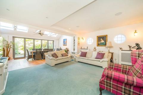 3 bedroom detached house for sale, Park Road, London W4