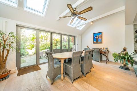 3 bedroom detached house for sale, Park Road, London W4