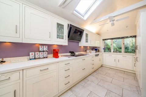 3 bedroom detached house for sale, Park Road, London W4