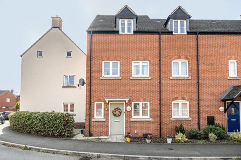 3 bedroom semi-detached house for sale, Bradestones Way, Gloucestershire GL10