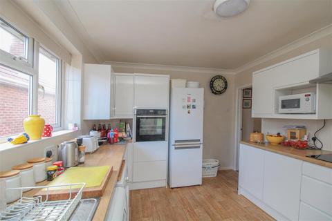 3 bedroom detached bungalow for sale, Hillside Avenue, Seaford