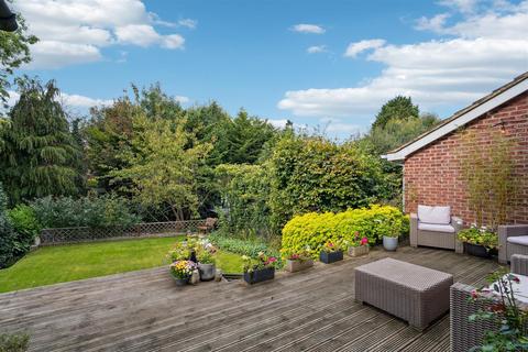 undefined, Lawford Close, Chorleywood WD3