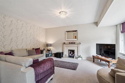 undefined, Lawford Close, Chorleywood WD3