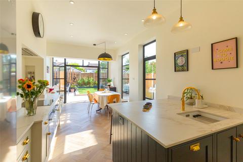 Downs Park East, Bristol, BS6