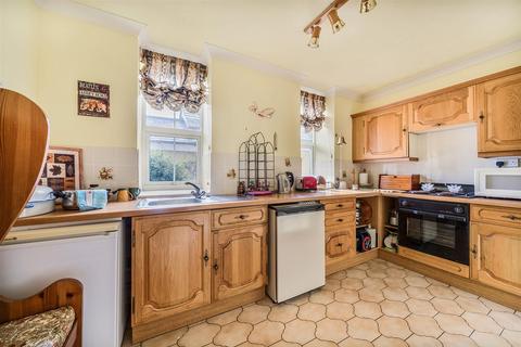 2 bedroom apartment for sale, Castle Hill, Lynton