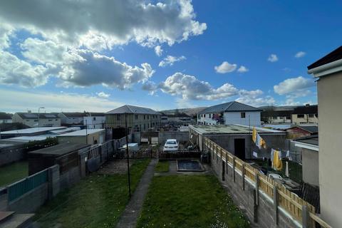 3 bedroom semi-detached house to rent, Llanfabon Drive, Trethomas, Caerphilly, CF83 8GJ