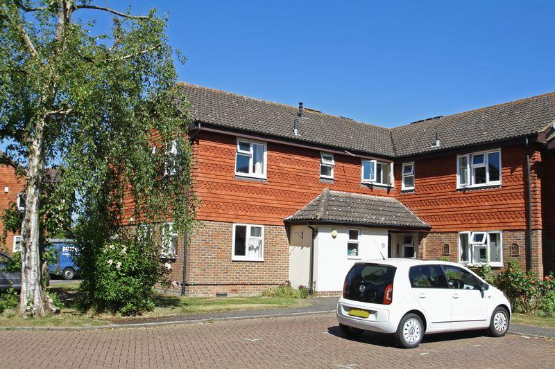 Lincolns Mead, Lingfield 2 bed retirement property £160,000