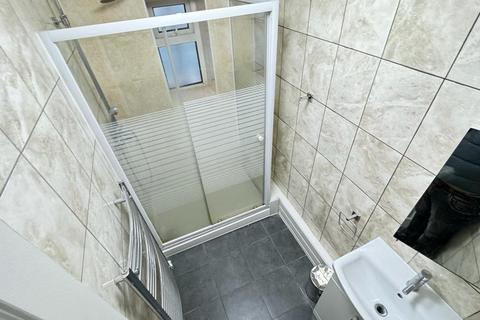 1 bedroom in a flat share to rent, Boundary Road, London NW8