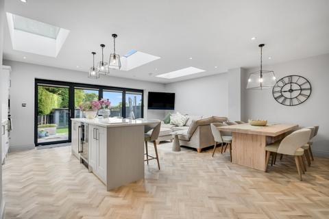 4 bedroom detached house for sale, Hunter Avenue, Shenfield, Brentwood, CM15