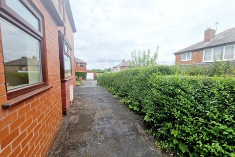 3 bedroom semi-detached house to rent, Duckworth Road, Prestwich, M25