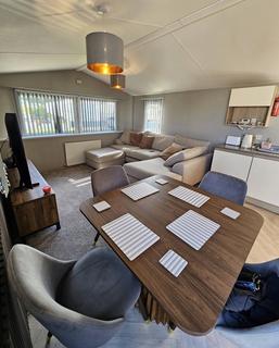 2 bedroom static caravan for sale, Flag Hill, Great Bentley, Colchester, CO7