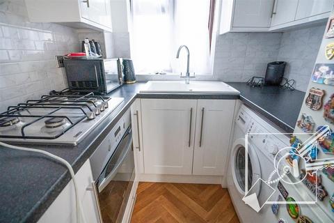 1 bedroom house for sale, Thistledown, Gravesend, Kent
