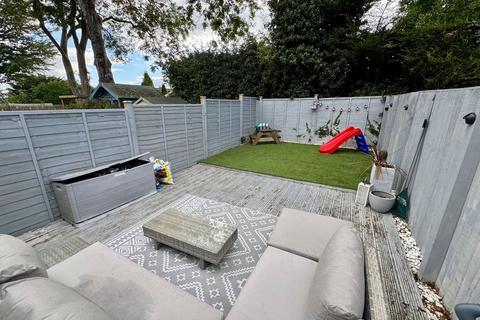 3 bedroom terraced house for sale, Wetherby, Grasmere Drive, LS22