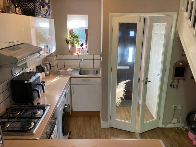 Kitchen3.jpg
