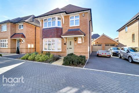 4 bedroom detached house for sale, Dowsett Drive, Silver End