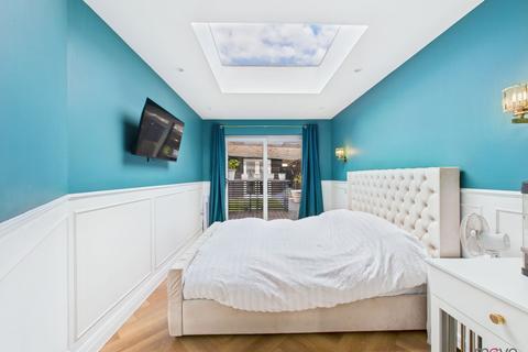 11 Sandyleaze, Gloucester, GL2 0PY