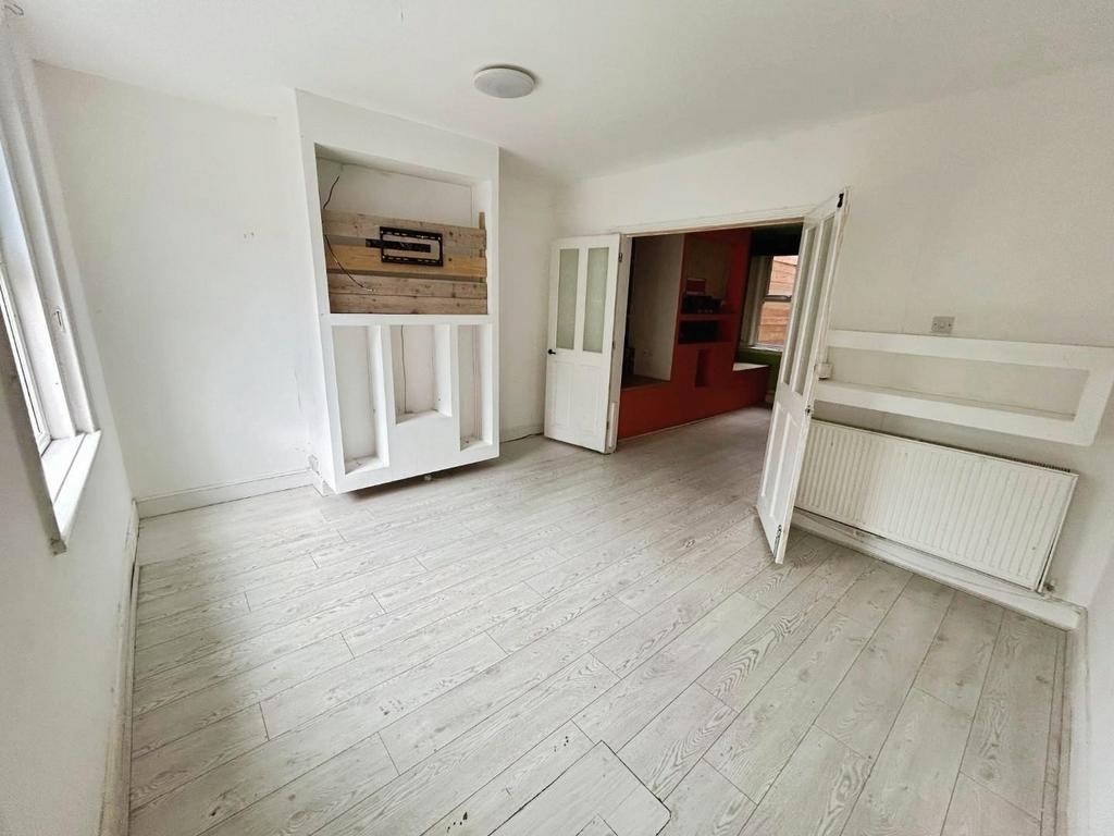 Pbox-bedroom-342203.jpg