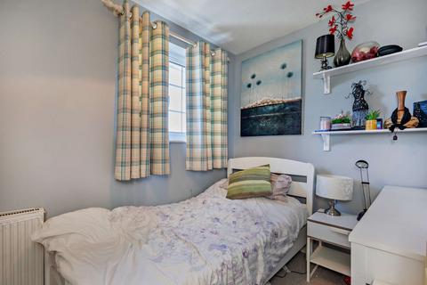 14 Caernarvon Close, Stretton, Burton-on-trent, DE13 0ET