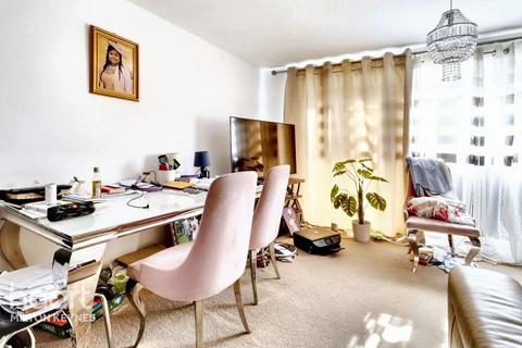 2 bedroom apartment for sale, Countess Way, Milton Keynes