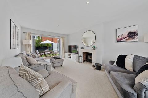 3 bedroom detached house for sale, Meadow Gardens, Ware SG12