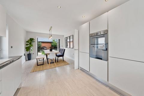 3 bedroom detached house for sale, Meadow Gardens, Ware SG12