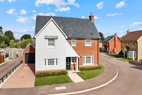 3 bedroom detached house for sale, Meadow Gardens, Ware SG12