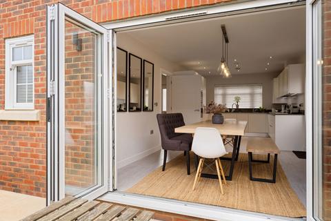 3 bedroom detached house for sale, Meadow Gardens, Ware SG12