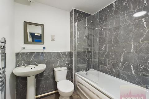 1 bedroom flat to rent, St Saviours Court, Harrow View, Harrow