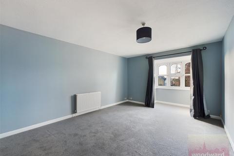 1 bedroom flat to rent, St Saviours Court, Harrow View, Harrow