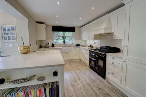 3 bedroom detached house for sale, St. Dunstans Close, Princes Risborough HP27