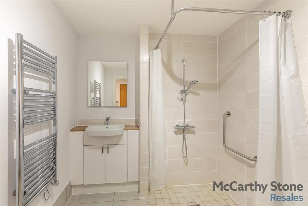 8663834-interior01.jpg