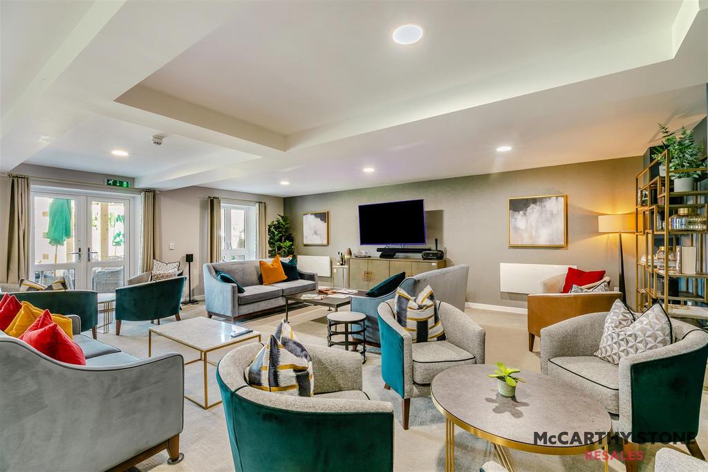 8607231-interior01.JPG