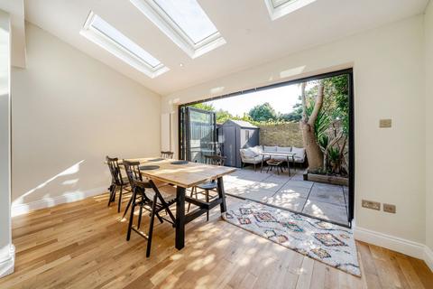 2 Cottingham Road, London, SW8 1LQ