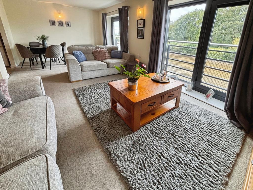 Pbox-living room-339451.jpeg