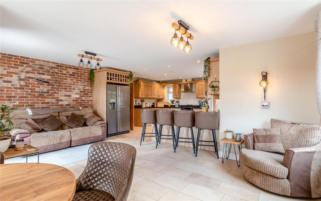 Kitchen/Family Room
