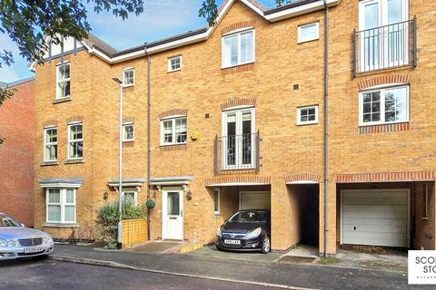 3 bedroom terraced house for sale, Clough Drive, Burton-On-Trent