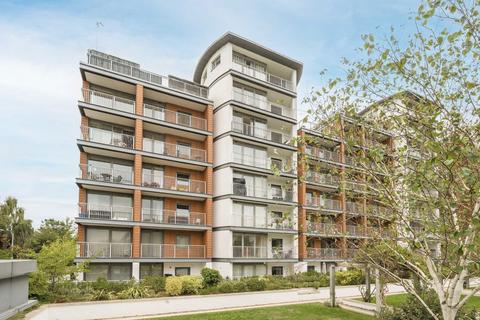 Holland Gardens, Brentford TW8