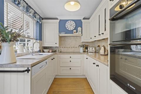 3 bedroom detached house for sale, Eleanor Close, Seaford