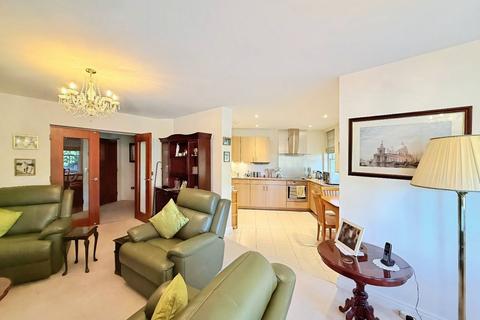2 bedroom flat for sale, Groby Road, Altrincham, WA14