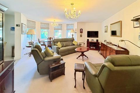 2 bedroom flat for sale, Groby Road, Altrincham, WA14