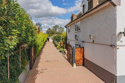 undefined, Bucknalls Lane, Watford, Hertfordshire, WD25