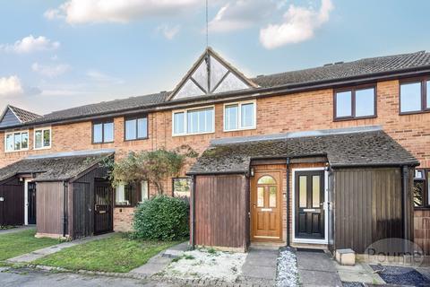 The Buntings, Weydon Lane, Farnham, Surrey, GU9
