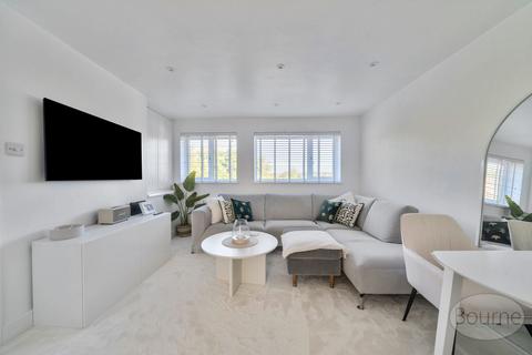 2 bedroom maisonette for sale, The Buntings, Weydon Lane, Farnham, Surrey, GU9