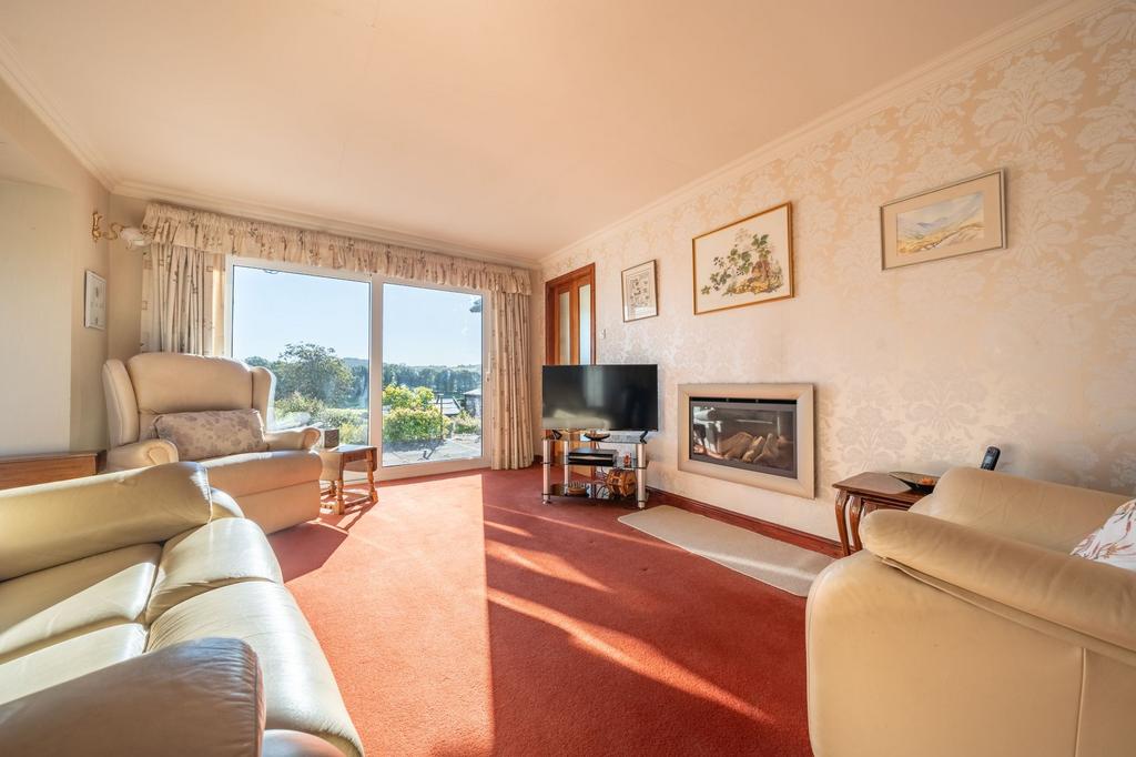 Sitting dining room