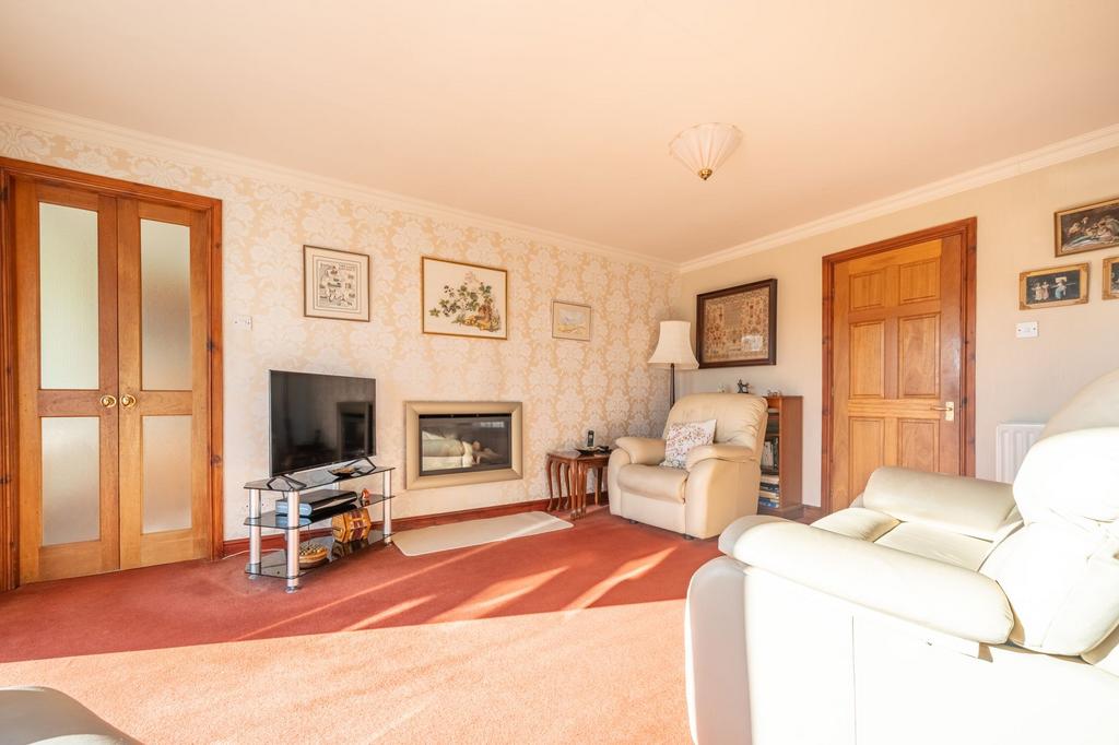 Sitting dining room